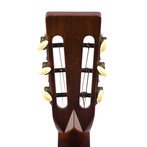 Martin Custom Shop 00 Size 28 Style With Wild Grain Rosewood, Bearclaw Spruce