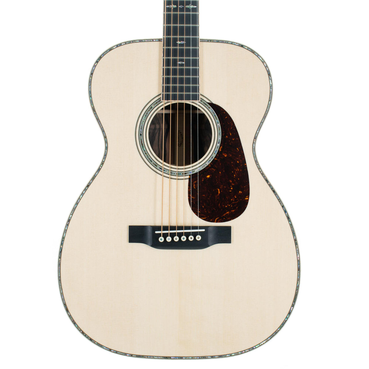 Martin Custom Shop 00 Size 41 Style High Alt, Euro Spruce Top, Macassar Ebony Back And Sides