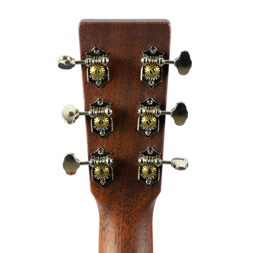 Martin D-18E With LR Baggs Electronics