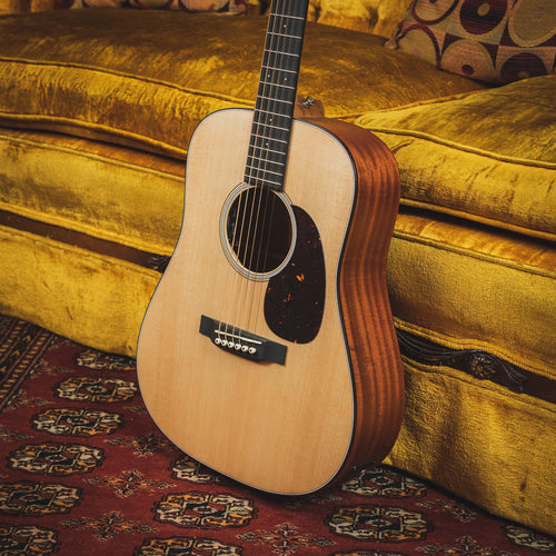 Martin Dreadnought Junior With Electronics - Natural