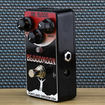 Mr. Black Bloodmoon Reverb Pedal