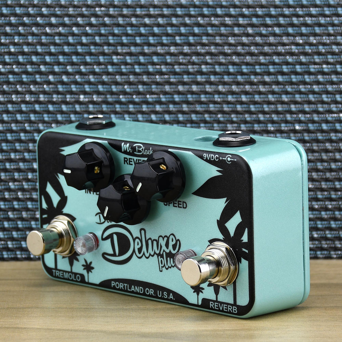 Mr. Black Deluxe DeluxePlus Reverb Pedal
