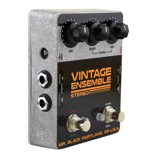 Mr. Black Stereo Vintage Ensemble