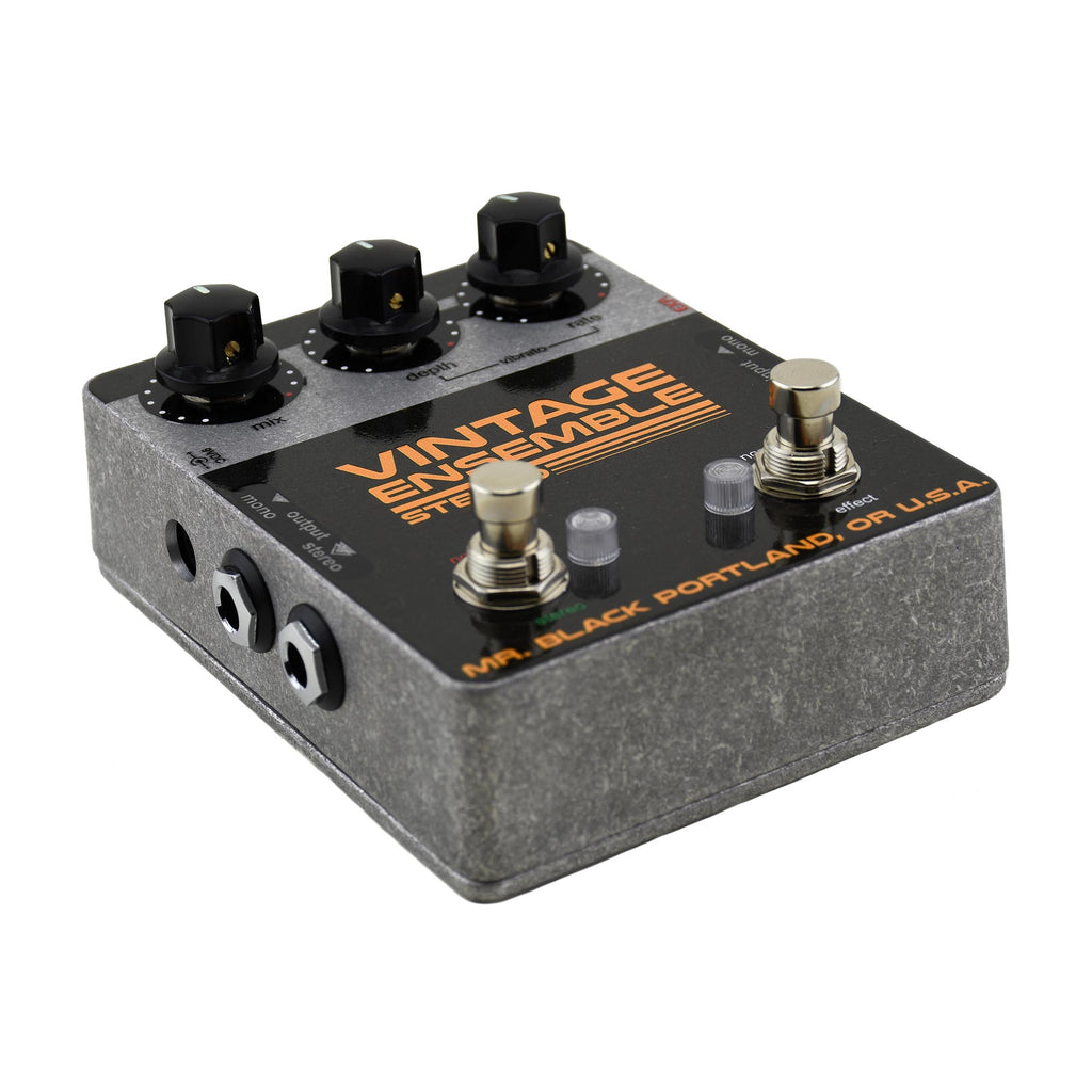 Mr. Black Stereo Vintage Ensemble