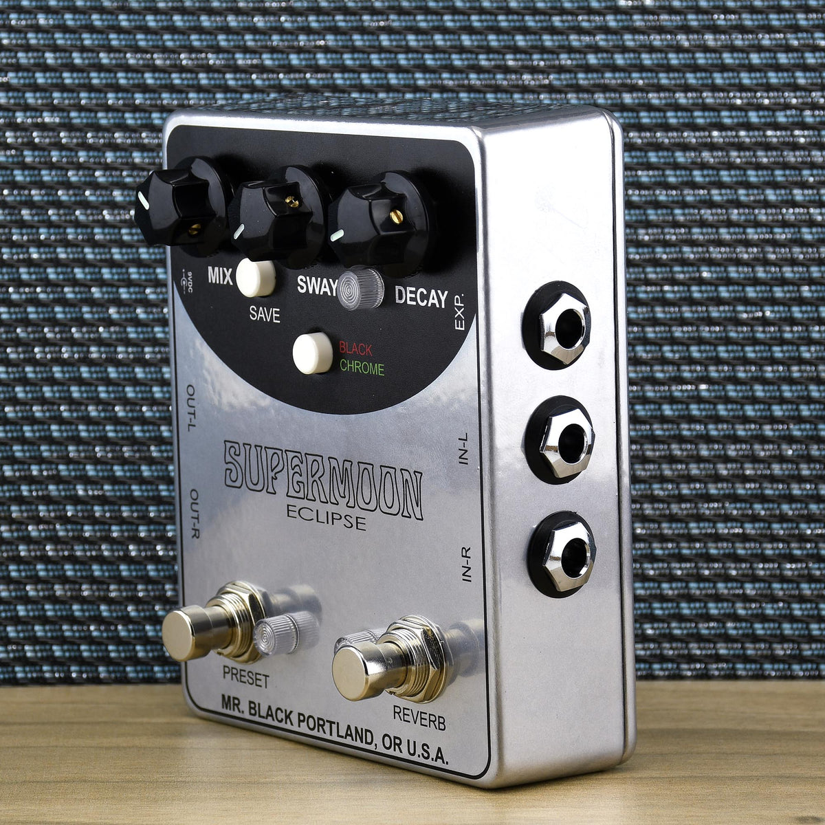 Mr. Black Supermoon Eclipse Reverb Pedal
