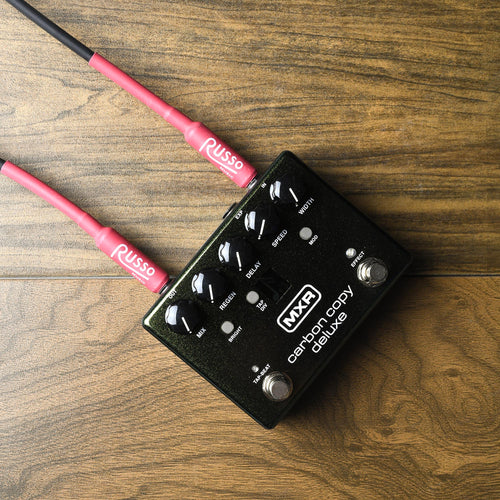 carbon copy effects pedal MXR Carbon Copy Deluxe Analog Delay M292