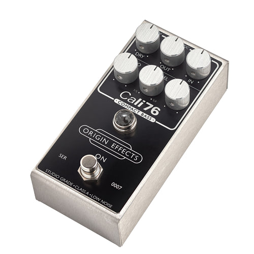 Origin Effects Cali76 Compact Bass '64 Black Panel