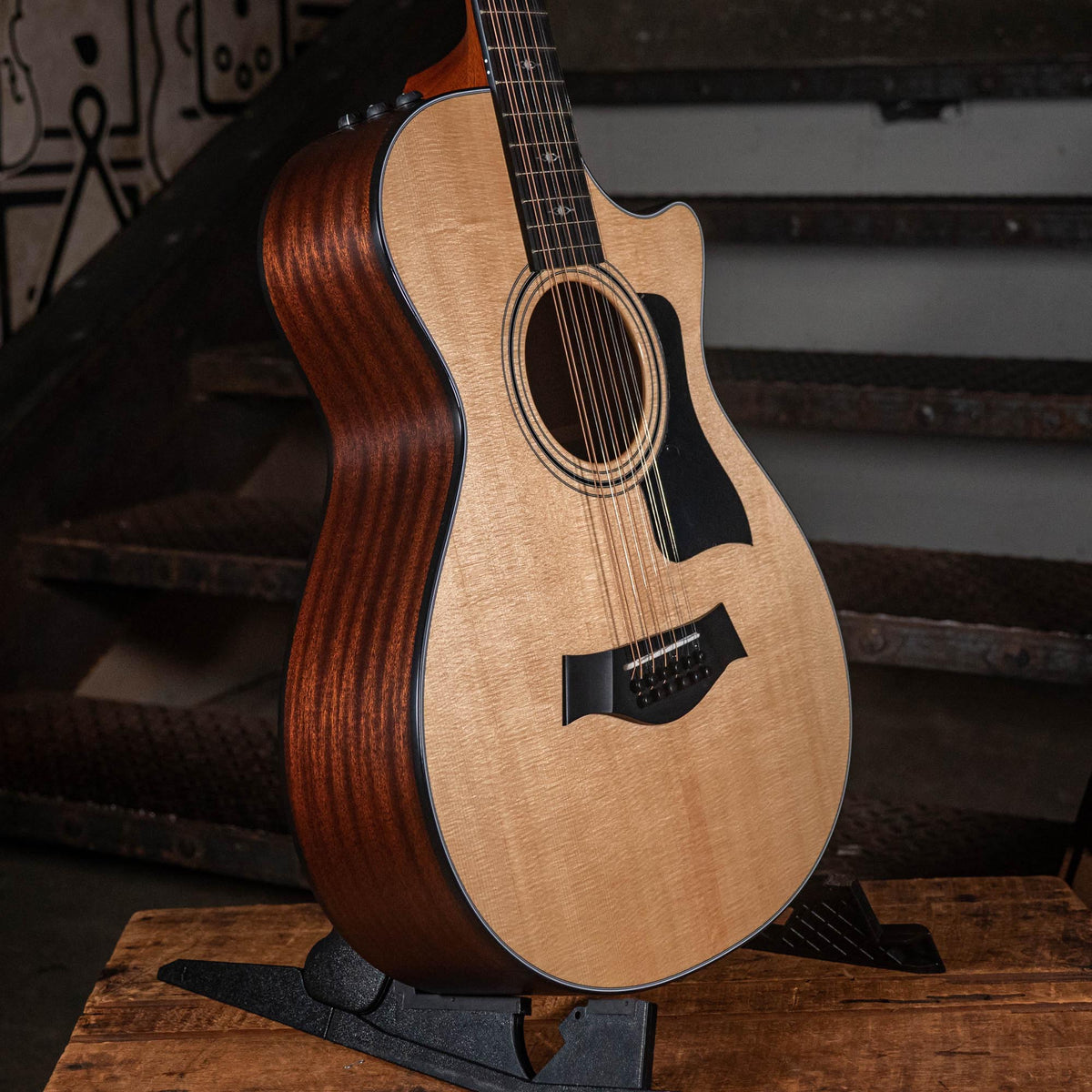 Taylor 2018 352CE Grand Concert 12-String X Braced